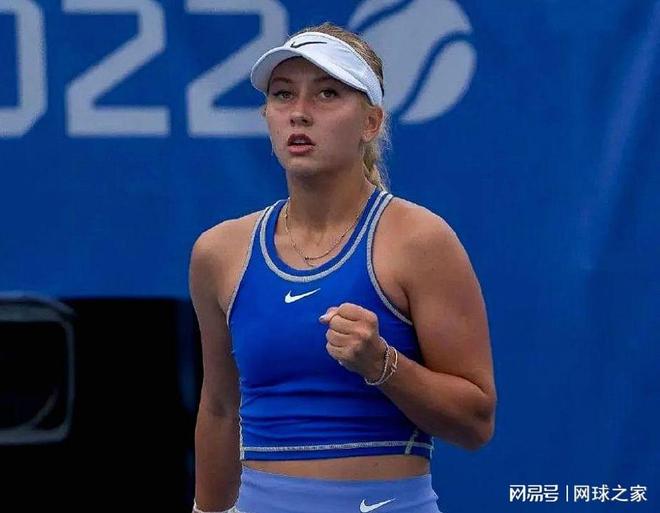 迷对比赛的 迷对比赛的