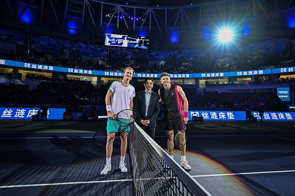 炙手可热的 炙手可热的