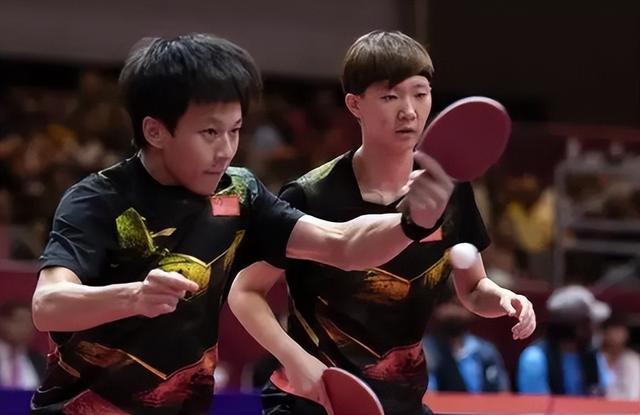 钩的浮动金 钩的浮动金