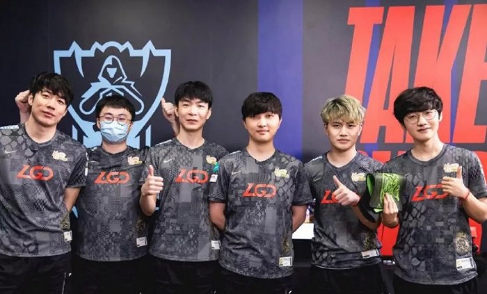 而这次首秀 而这次首秀